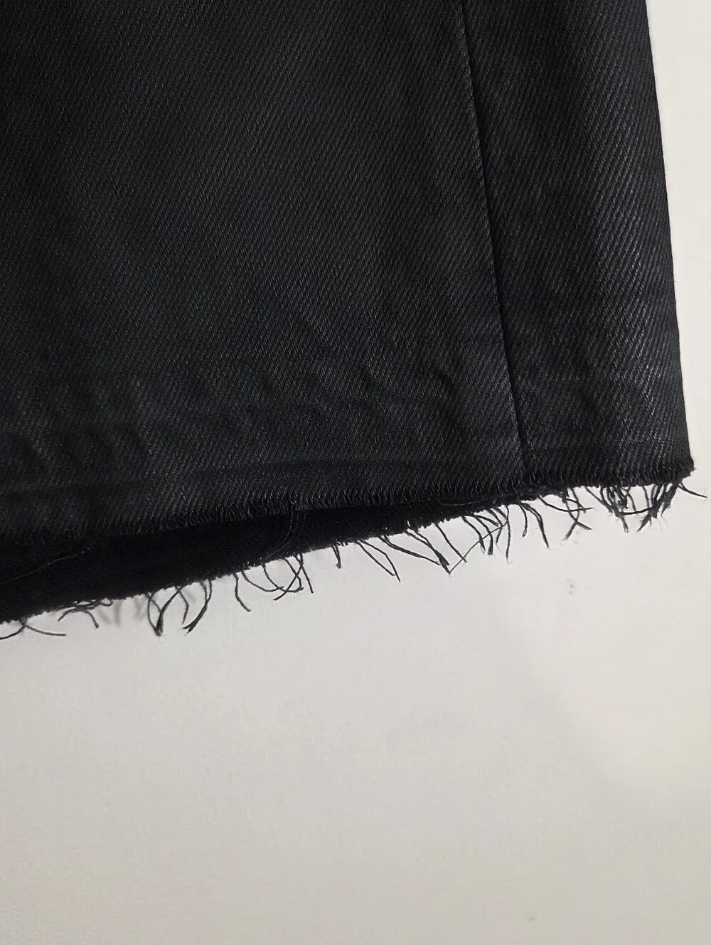 NWT Levi's Icon Skirt Black Coated Non Stretch Denim Raw Hem Moto Grunge Size 25